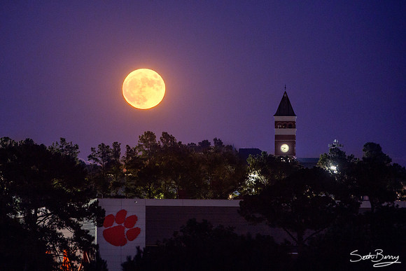 2020 Harvest Moon over Clemson